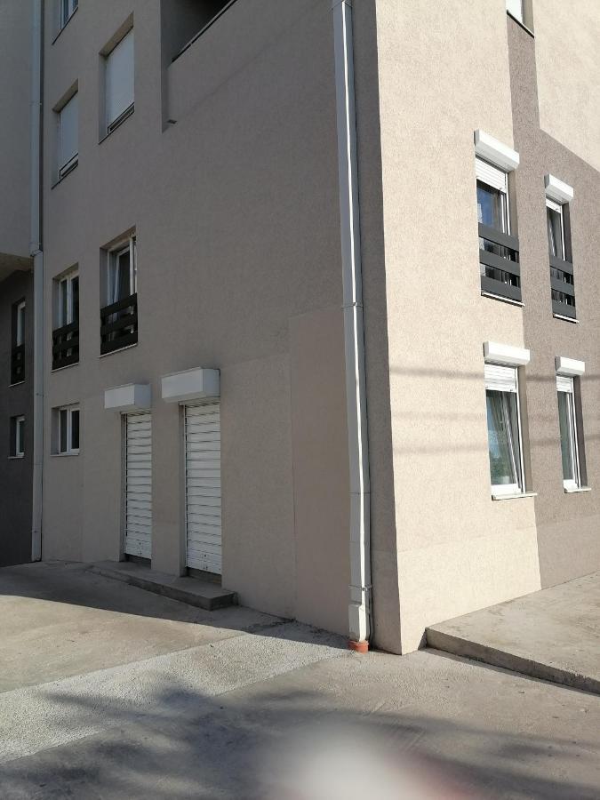 Dreams Apartments Nis Luaran gambar